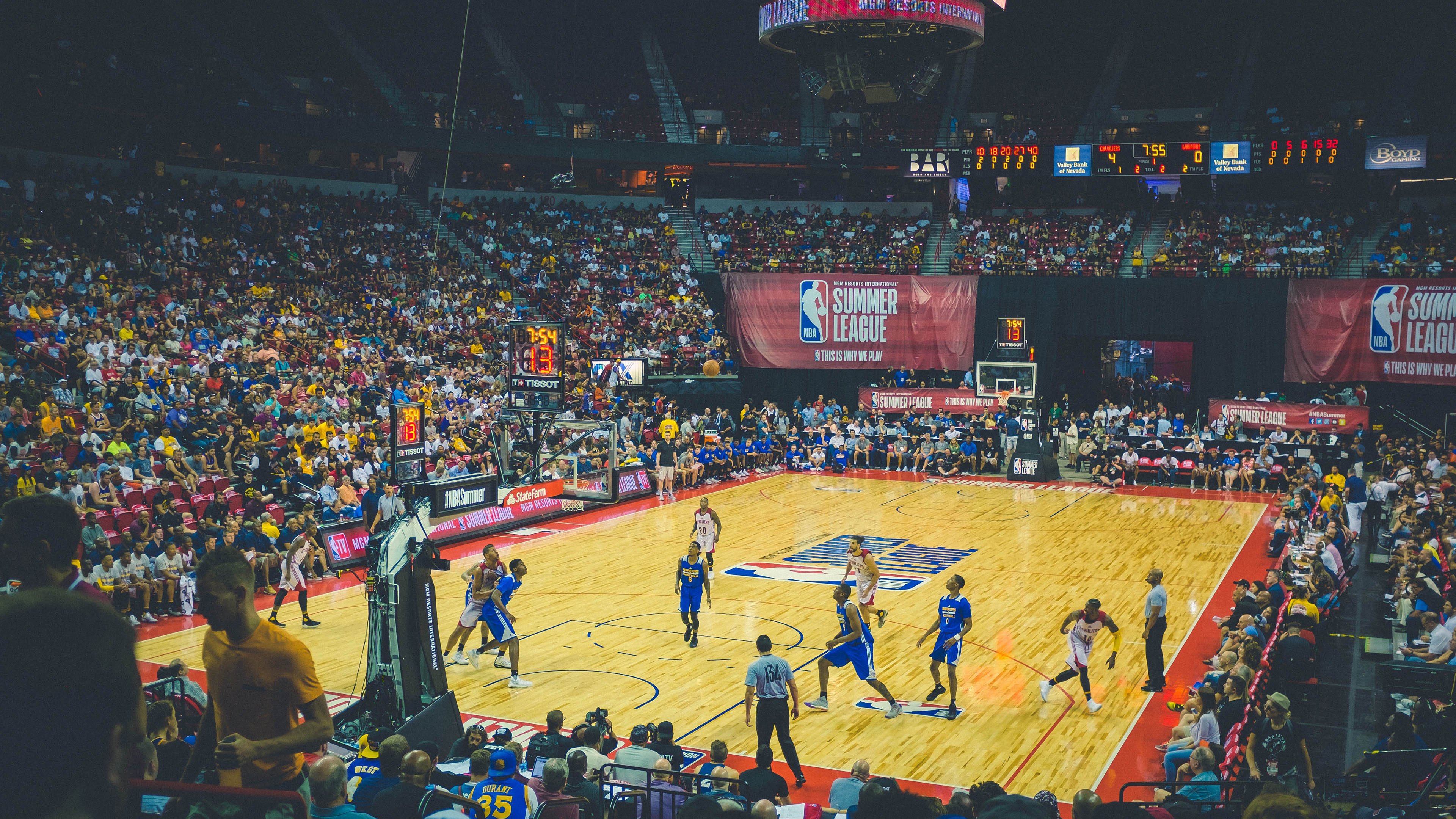 世界冰联2026年将推动青少年低成本装备项目